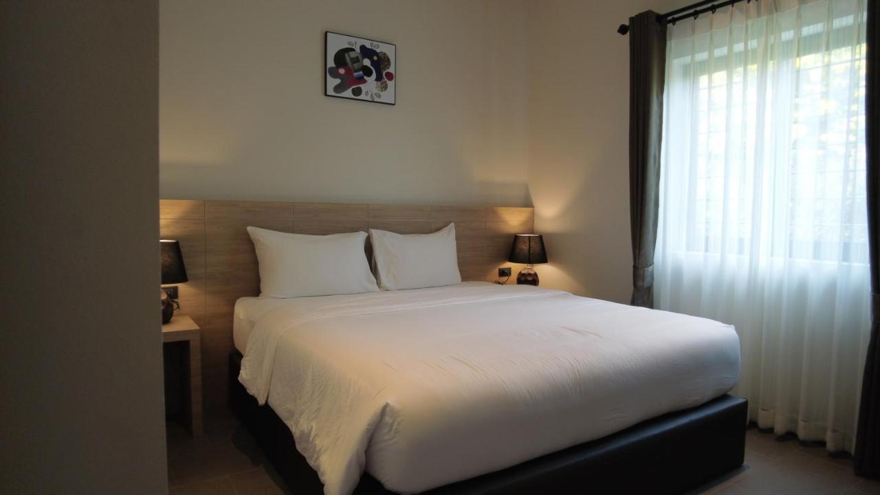 Toledo Pool Villa Nakhon Si Thammarat Bagian luar foto